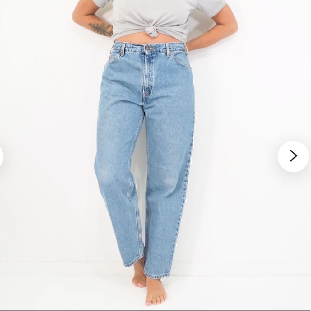 90’s Vintage Levi’s 550 Orange Tab Relaxed Fit, Tapered leg mom jean 42/32